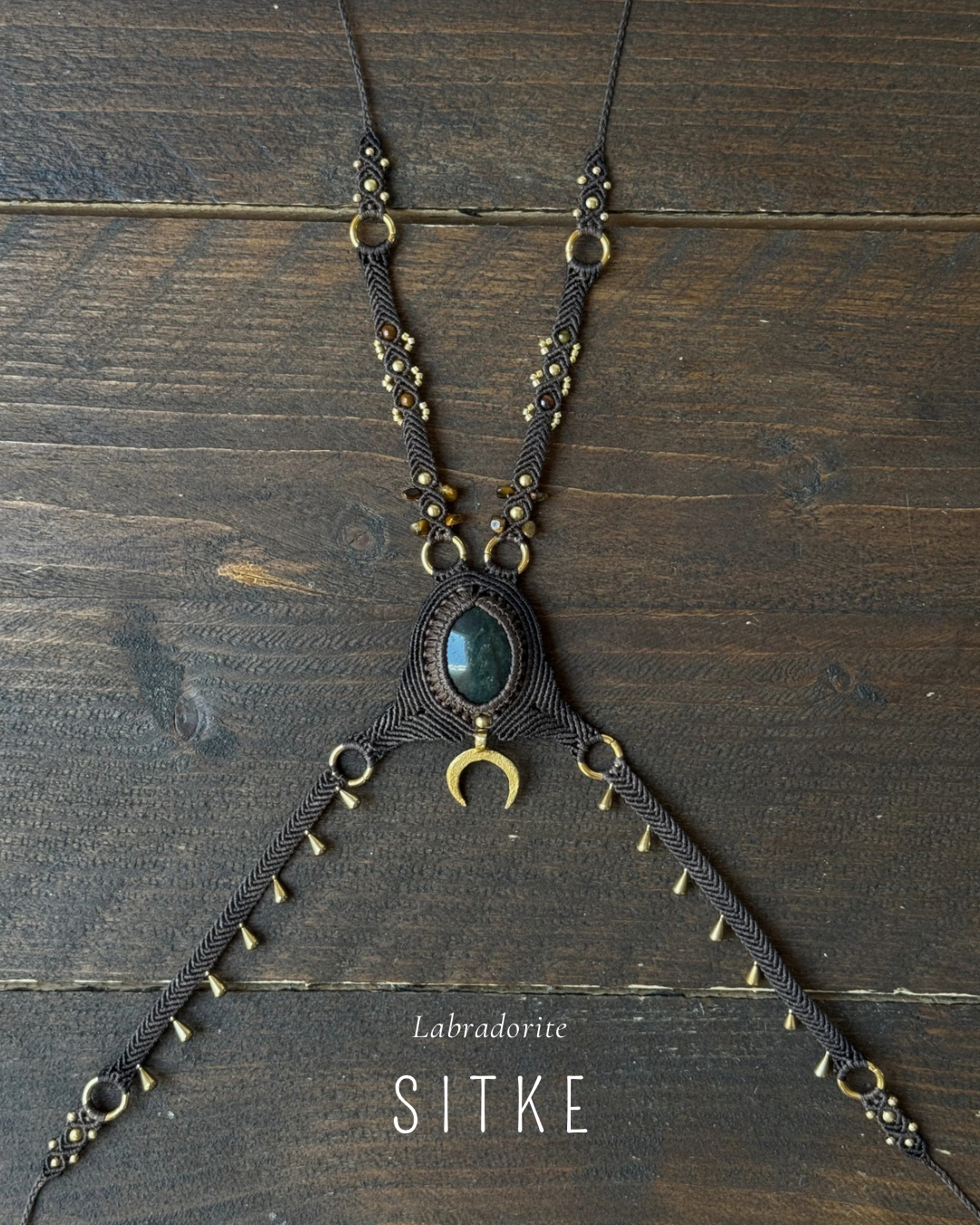 BIJOU DE CORPS & HARNAIS EN CUIR JUUN BY YONA - UNE CRÉATION UNIQUE, COMME VOUS